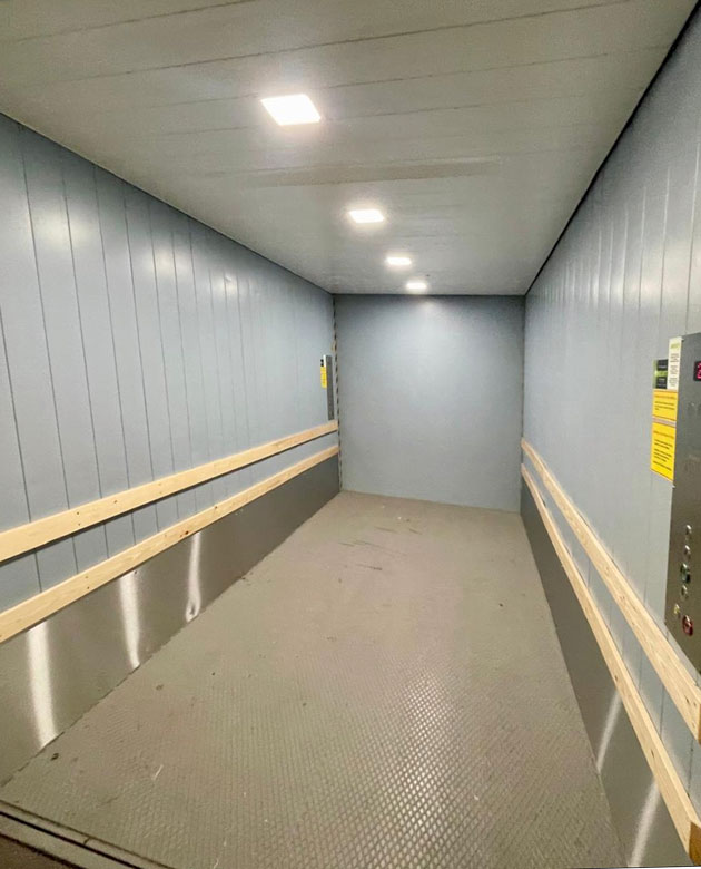 Onelift modernisoi Koneen vanhan-tavarahissin